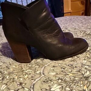Gianni Bini Black Leather Ankle Boots